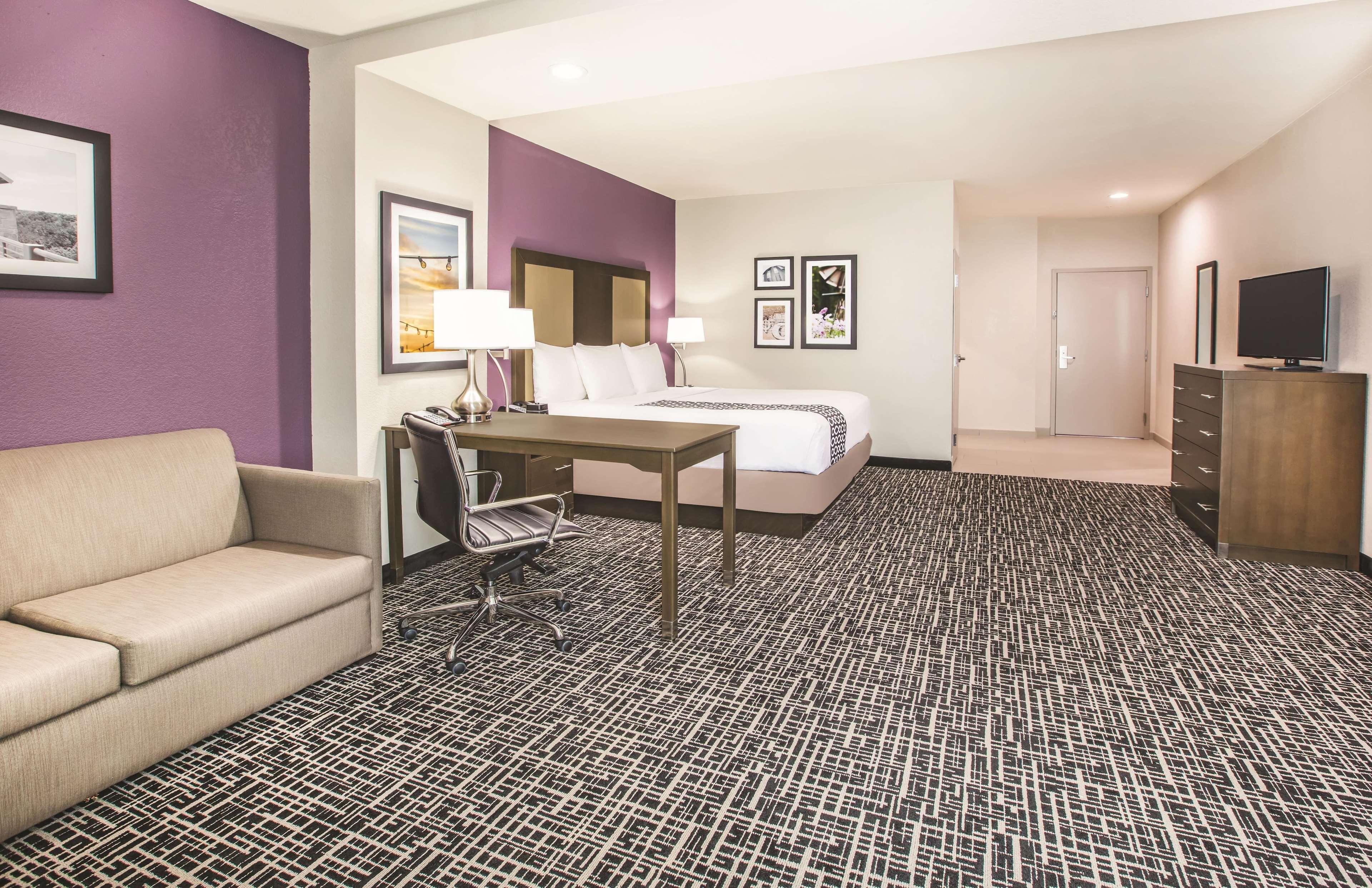 La Quinta By Wyndham Dallas Plano - The Colony Exterior photo