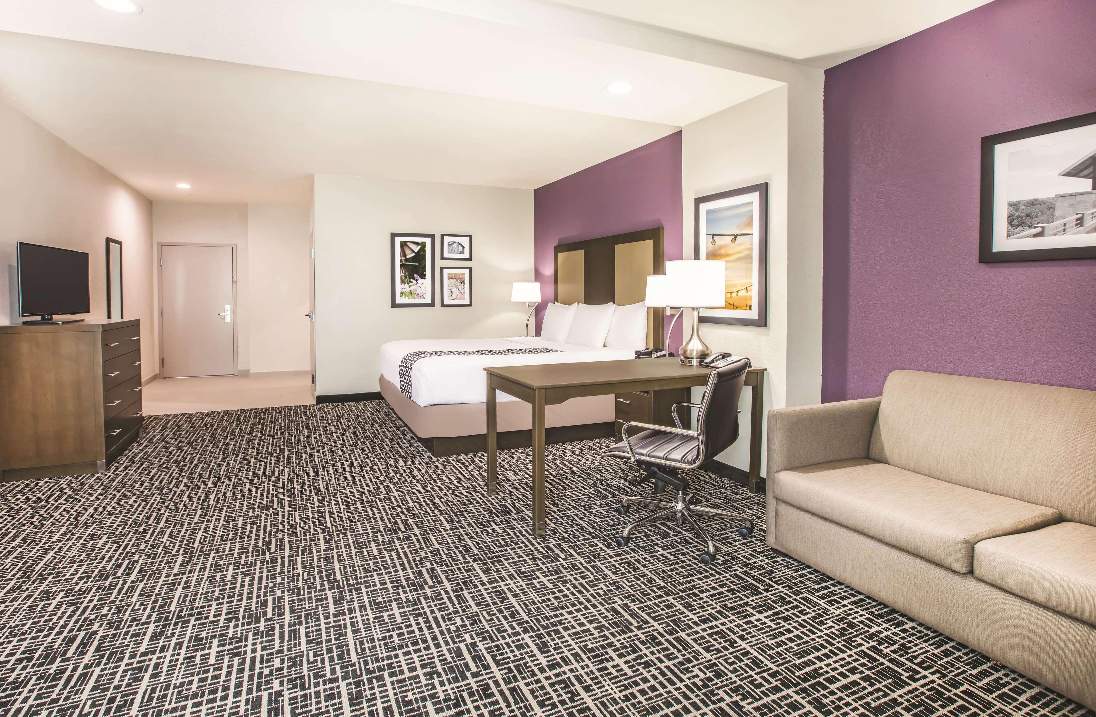 La Quinta By Wyndham Dallas Plano - The Colony Exterior photo