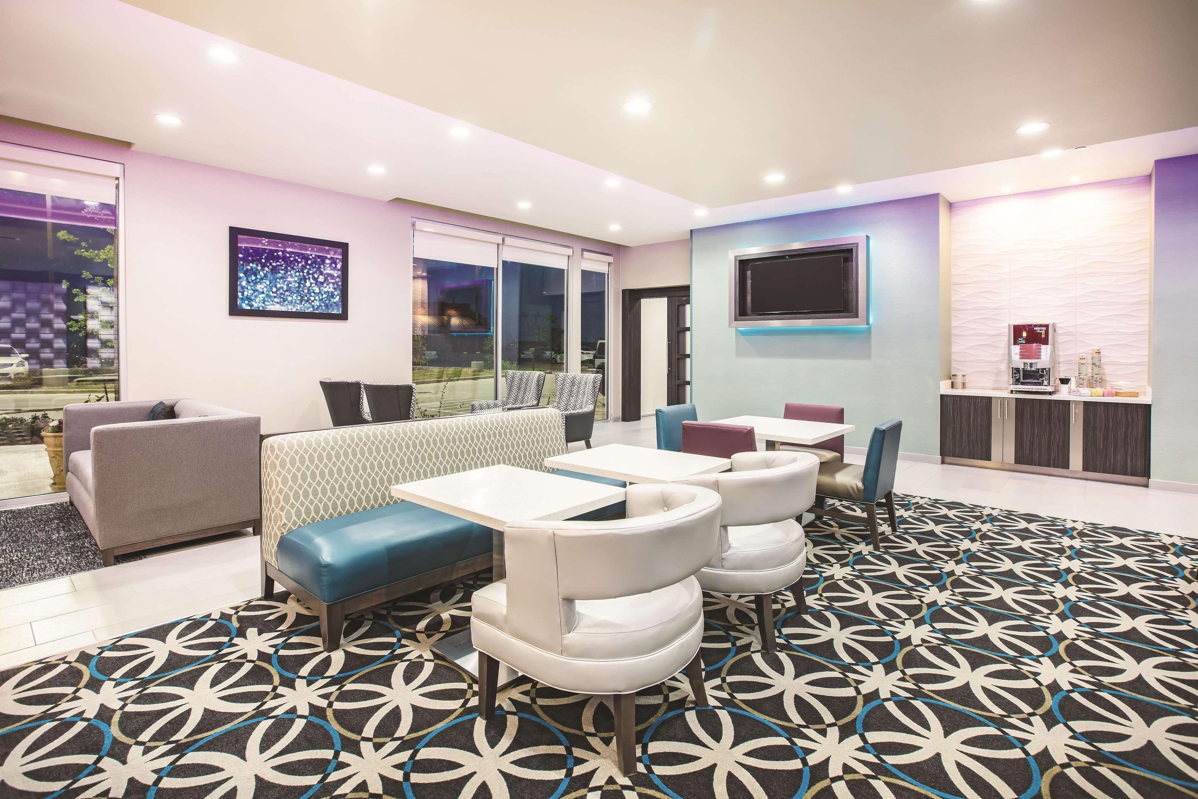 La Quinta By Wyndham Dallas Plano - The Colony Exterior photo