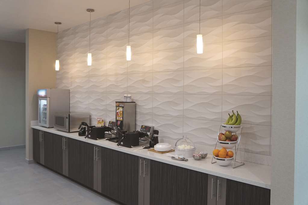 La Quinta By Wyndham Dallas Plano - The Colony Facilities photo