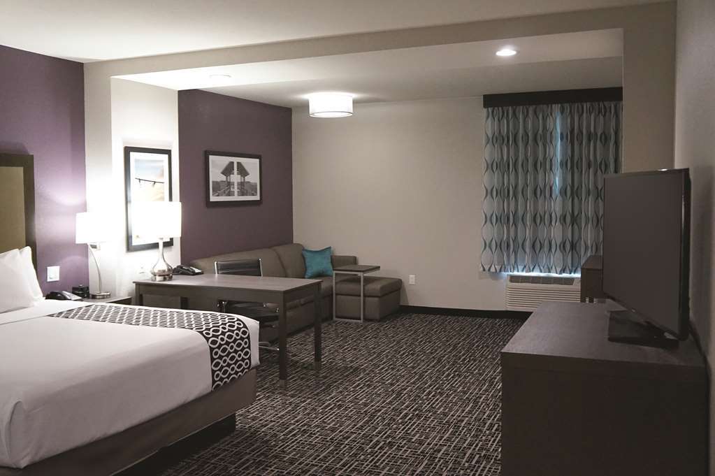 La Quinta By Wyndham Dallas Plano - The Colony Room photo